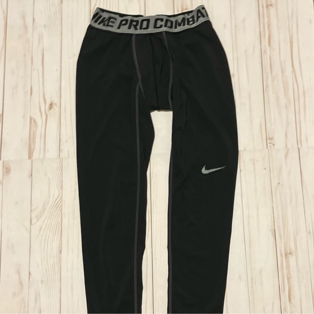 Nike Pro compression leggings